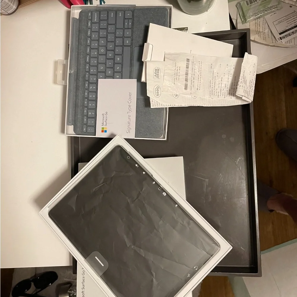 Microsoft Surface pro 3 w/ Microsoft Signature Type Cover